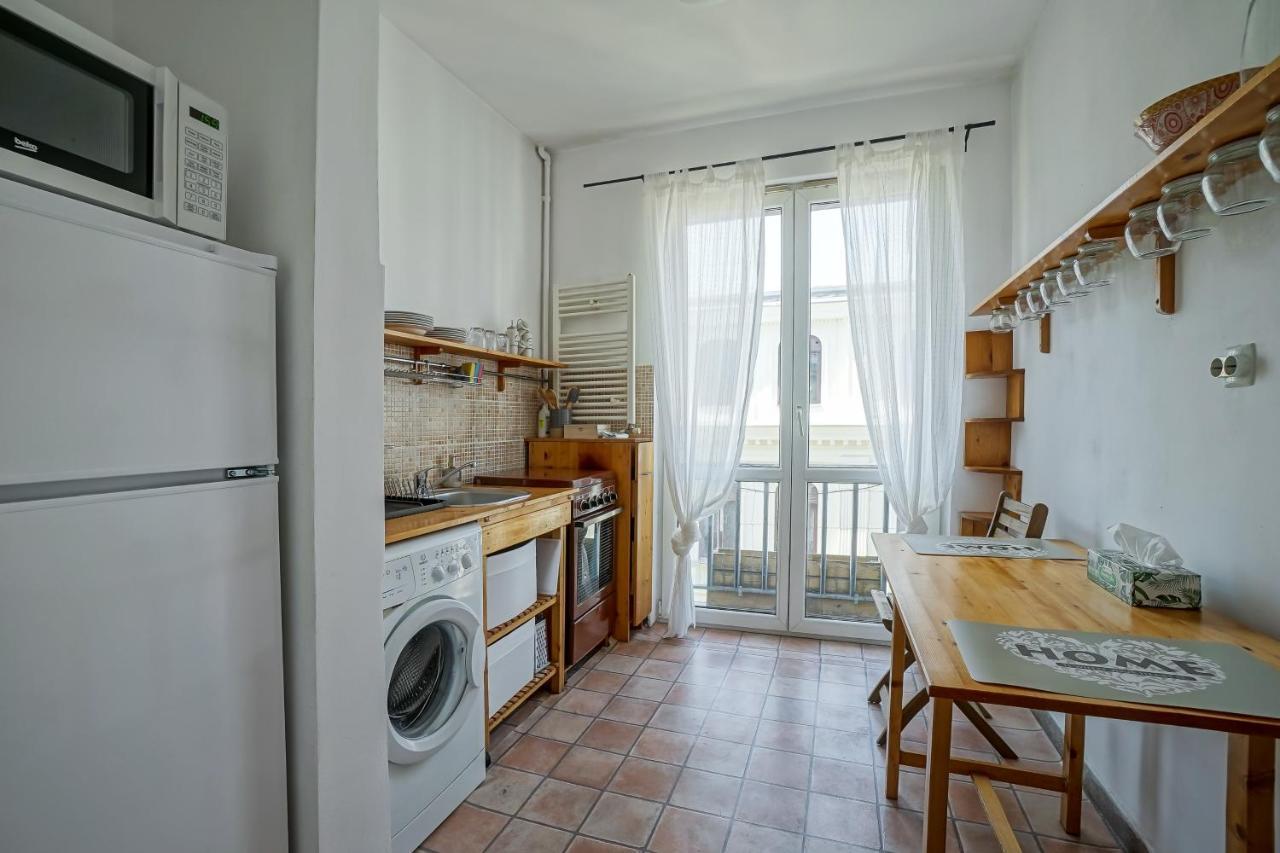 Apartament Universitate - Centrul Vechi Appartement Boekarest Buitenkant foto